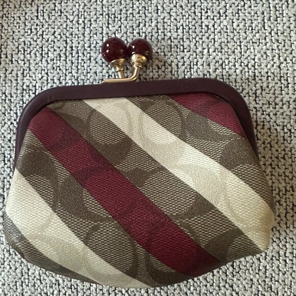 Coach Cherry Kisslock Coin Purse Small Pouch Signature Brown/Cream/Maroon - Picture 2 of 6